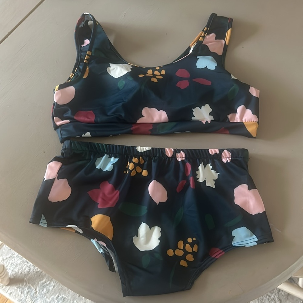2piece bathing suit👙 - Picture 2 of 2